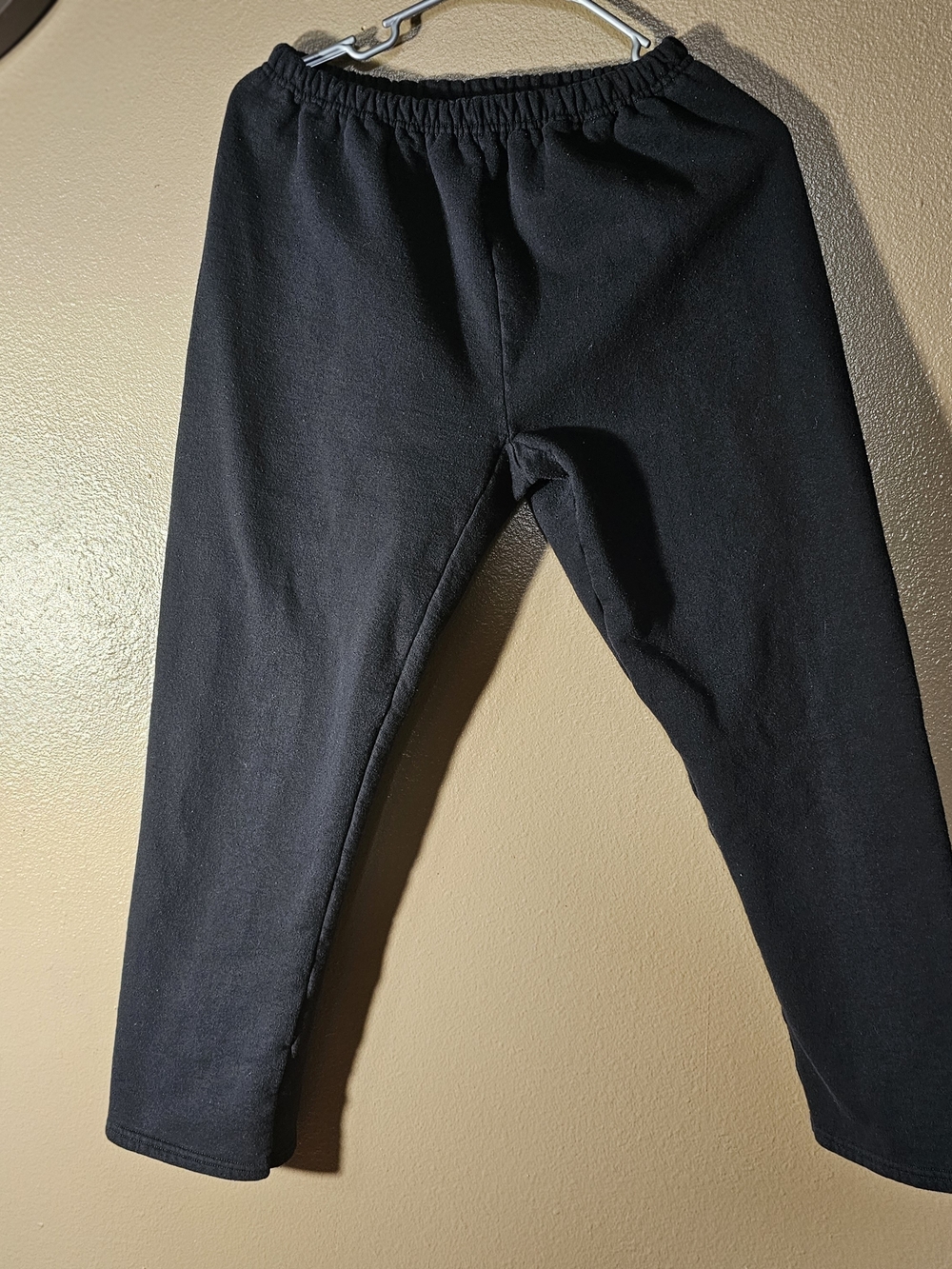 Hanes Black Women's Elastic-Waist Sweatpants Size Medium Petite